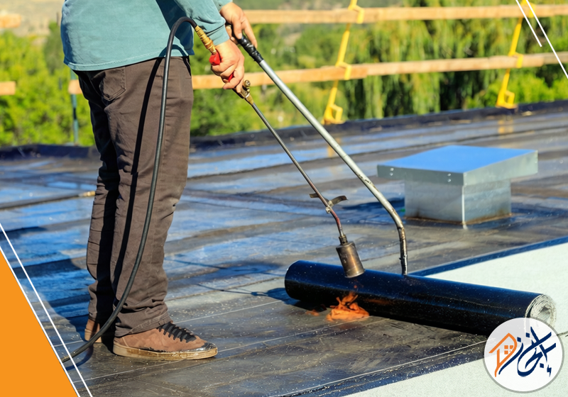 عزل الاسطح حراري في مكة 0509002239 الانجاز يعتمد الفني على تجهيز الأسطح وتنظيفها قبل العزل لضمان التصاق الفوم بشكل مثالي وفعال.